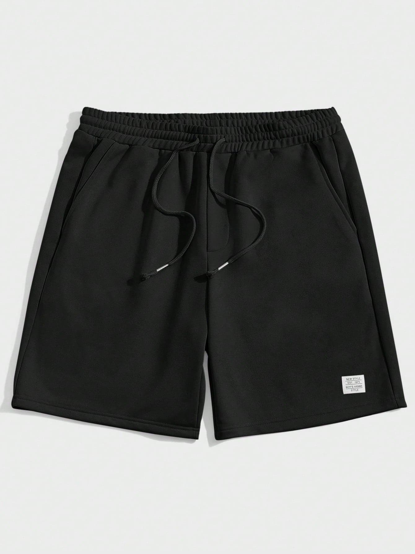 Manfinity Hypemode Men Letter Patched Drawstring Waist Shorts - Image 1