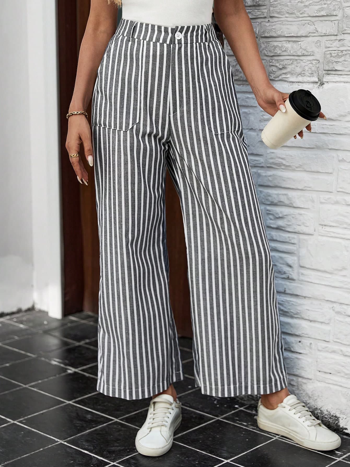 Straight leg pants  - Image 1