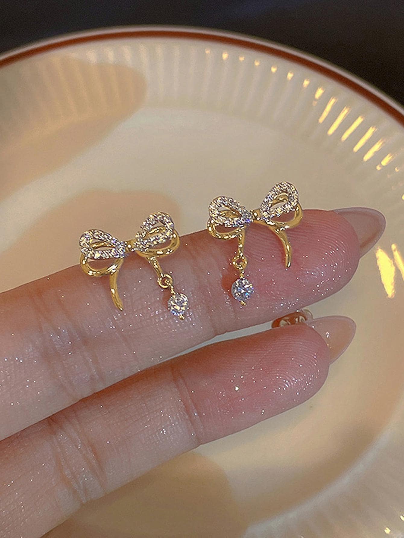 Rhinestone Bow Decor Earrings - Image 1