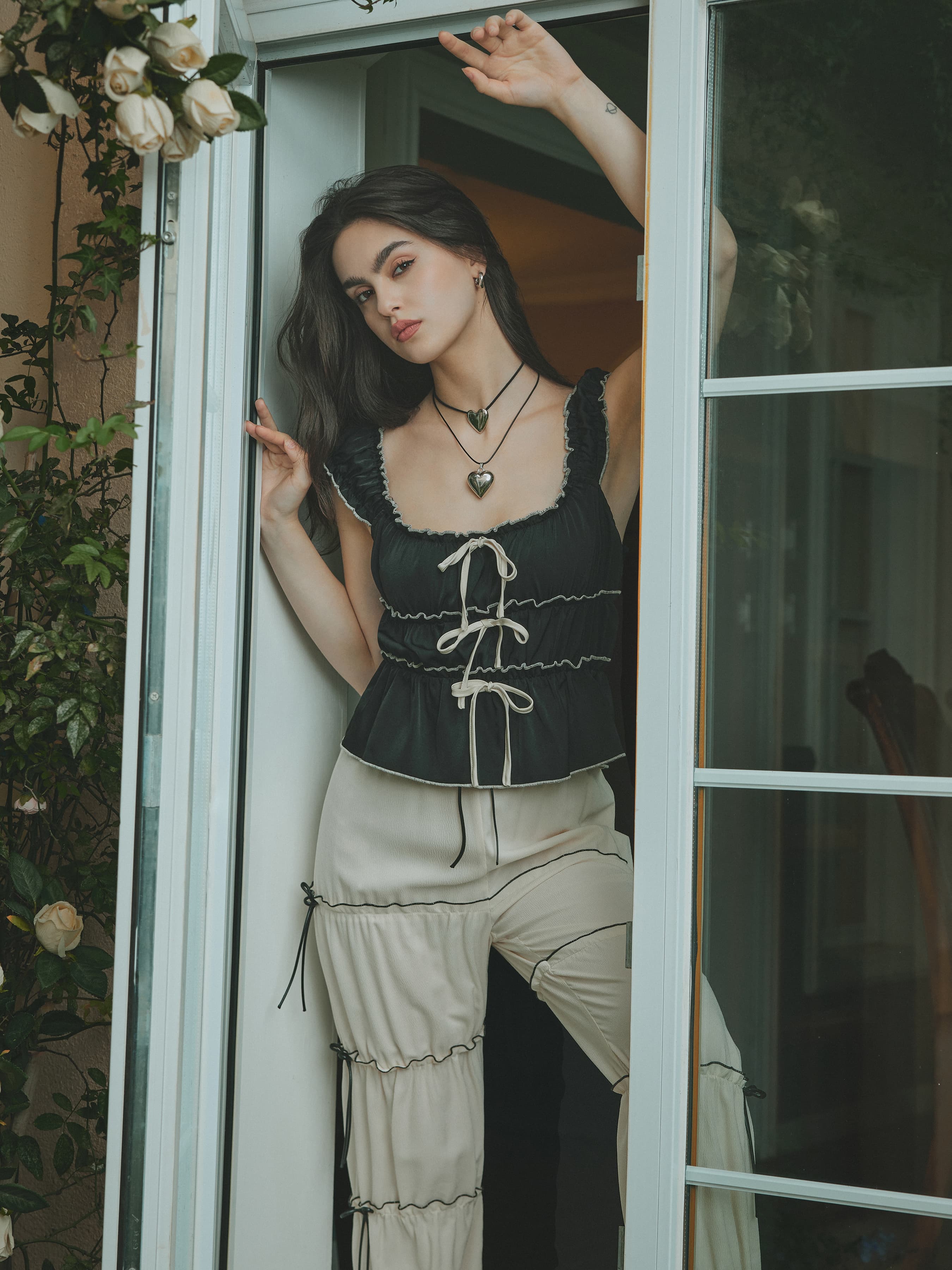 Contrasting Trim Knotted Short Sleeve Blouse - Image 1