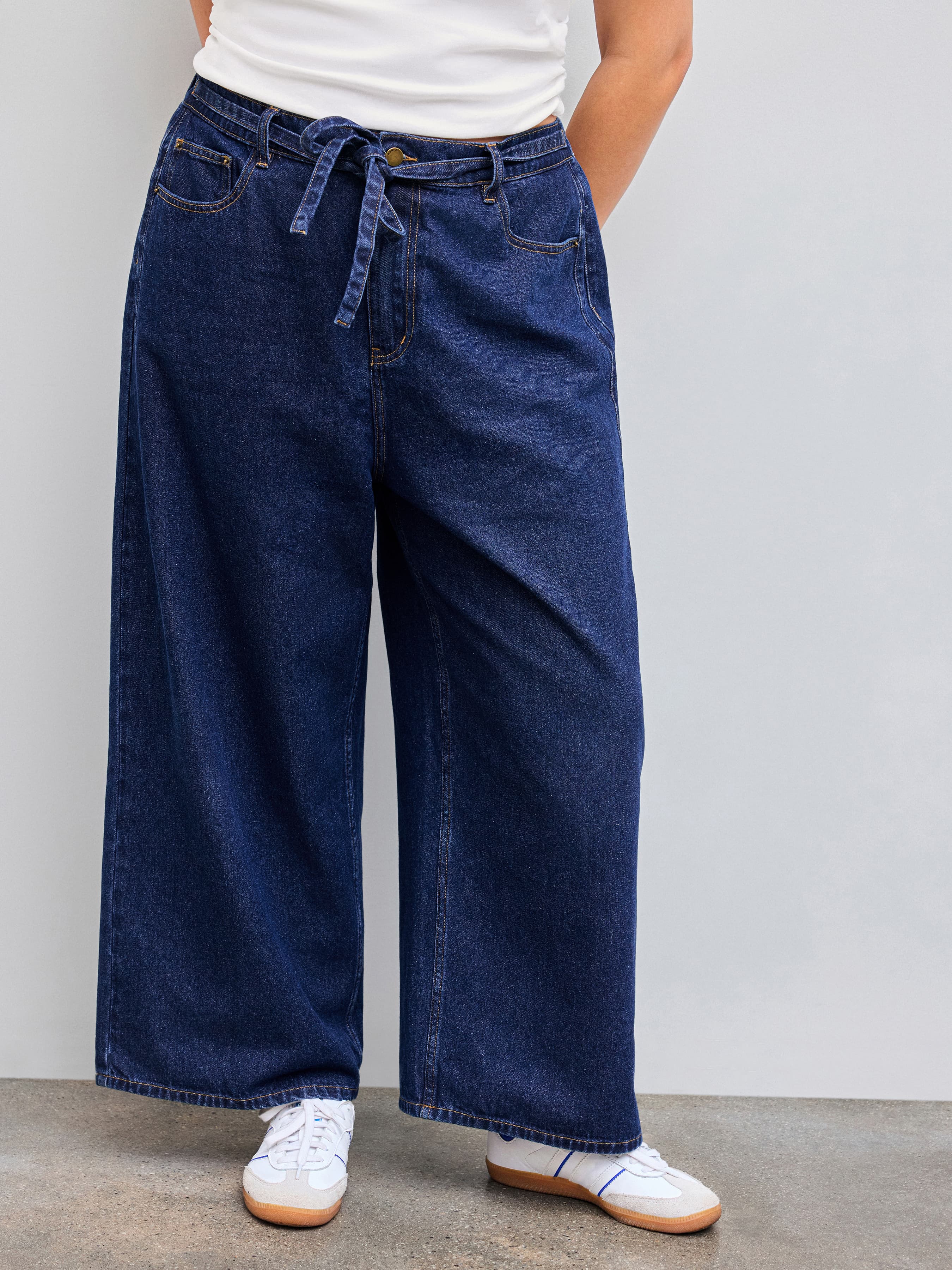 Denim Mid Rise Solid Pocket Knotted Baggy Jeans Curve & Plus - Image 1