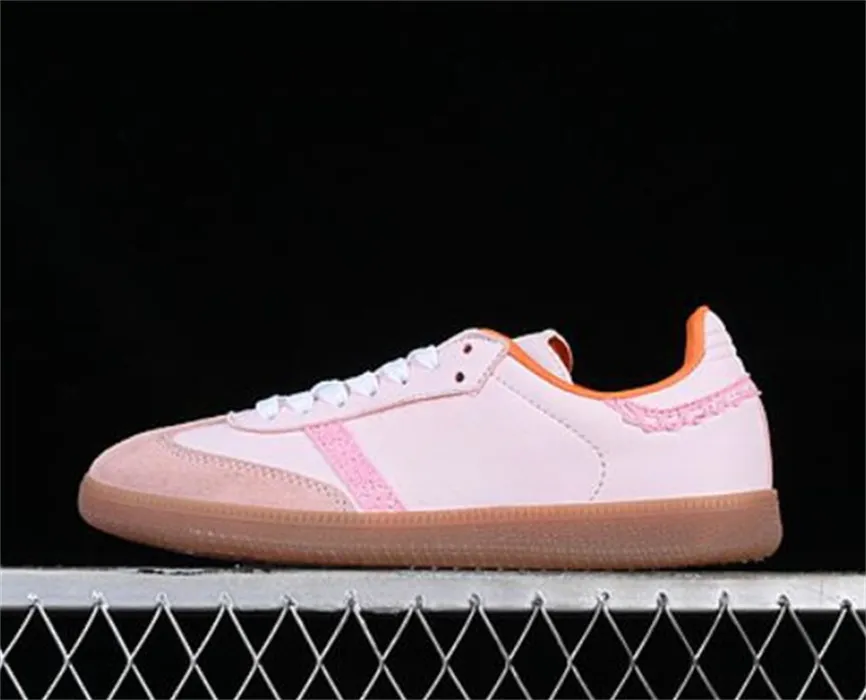Men Sneakers Women Sneakers Outdoor Trainers Slippers Printed Alphabet Casual Shoes Men Women Leisure Shoes thumbnail 5