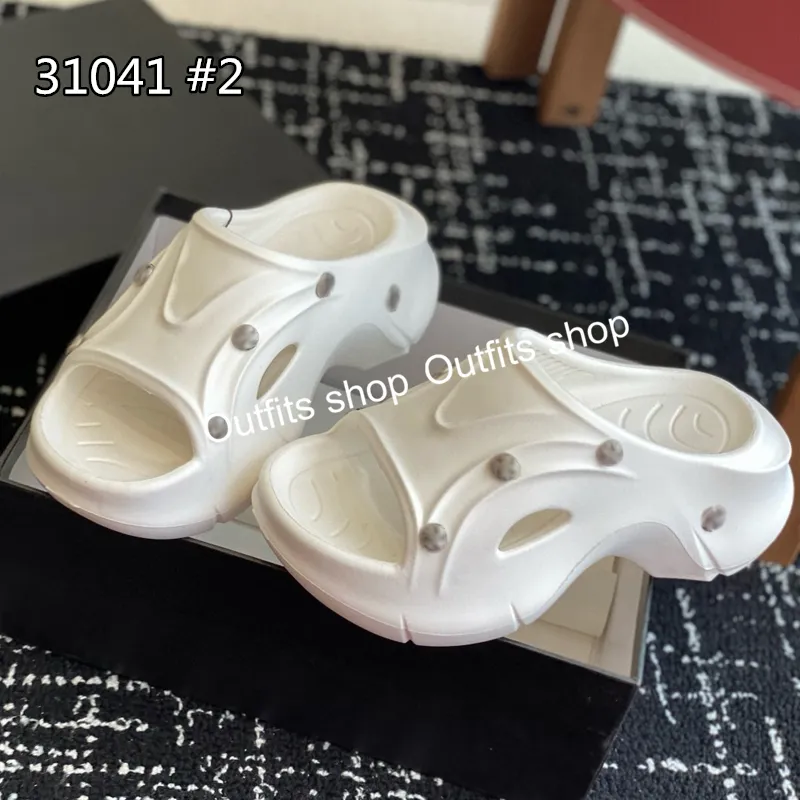 2025 Beach Slipper Thick Bottom Sandal Woman Sandal Beach Sandals Rubber Designer Shoes - Image 1
