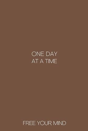 Free Your Mind : A Journal with Daily Prompts to Help you Dig Deeper and Discover Your True Self: Self Reflection Journal | Mental Health Planner for Men, Women, Teens. Diary Journal Notebook - Image 1