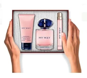 Armani Beauty My Way Eau de Parfum - Citrus Floral Perfume for Women | Long Lasting Fragrance with Bergamot, Jasmine & a Vanilla Base - Floral Woody Refillable Womens Scent - Perfect for Everyday thumbnail 3