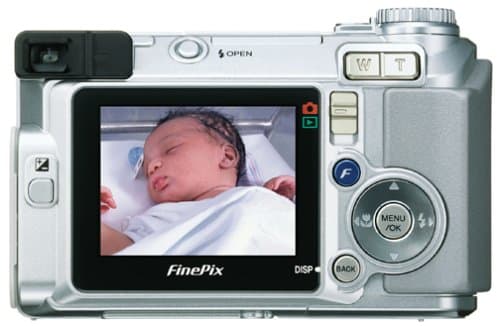 Fujifilm Finepix E500 4MP Digital Camera with 3.2x Optical Zoom thumbnail 2