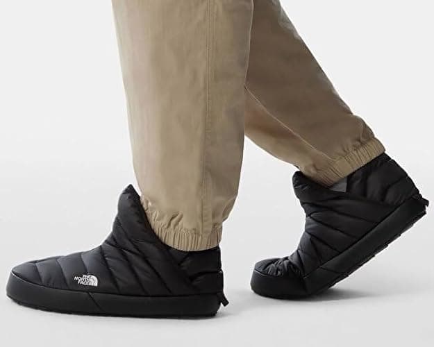 THE NORTH FACE Men's Thermoball Traction Winter Bootie thumbnail 2