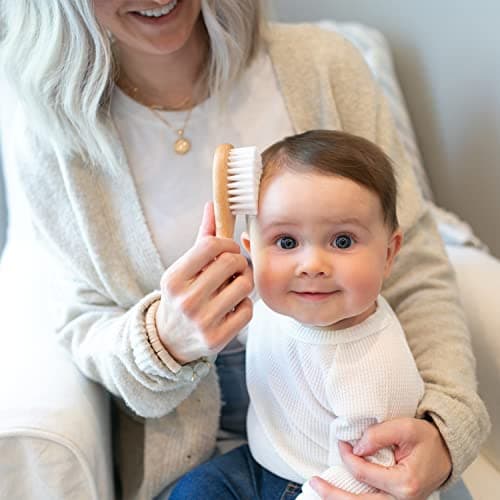 Dr. Brown's Soft and Safe Baby Brush + Comb thumbnail 3