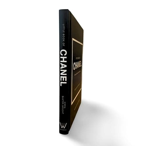 The Little Book of Chanel thumbnail 3