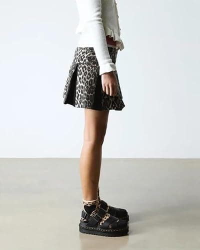 Dr. Martens Women's Voss II thumbnail 2