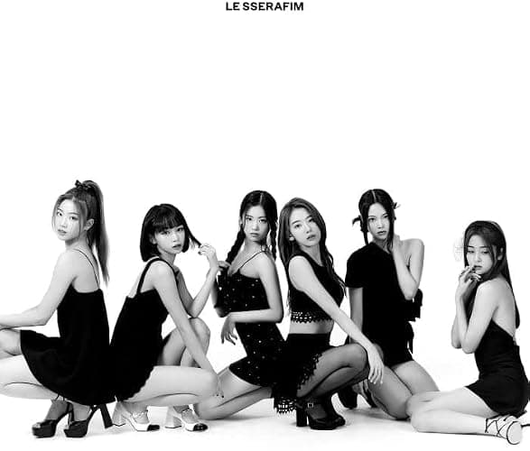 LE SSERAFIM FEARLESS 1st Mini Album Vol.1 BLACK PETROL Version CD+112p Booklet+1p PhotoCard+1p PostCard+1ea Sticker+1p Transfer Paper+Tracking Sealed thumbnail 6