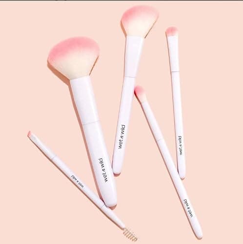 wet n wild Eyeshadow Brush, Makeup Concealer, Foundation Brush| Precision Application & Blending (Pack of 3) thumbnail 4