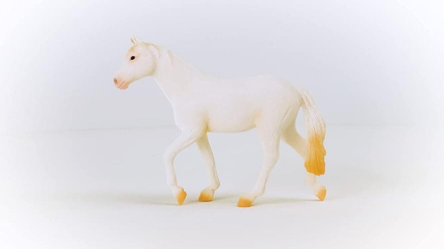Schleich Farm World Camarillo Mare Horse Figurine - Realistic and Durable Farm Animal Toy Figure with Authentic Details, Fun and Imaginative Play for Boys and Girls, Gift for Kids Ages 3+ thumbnail 4