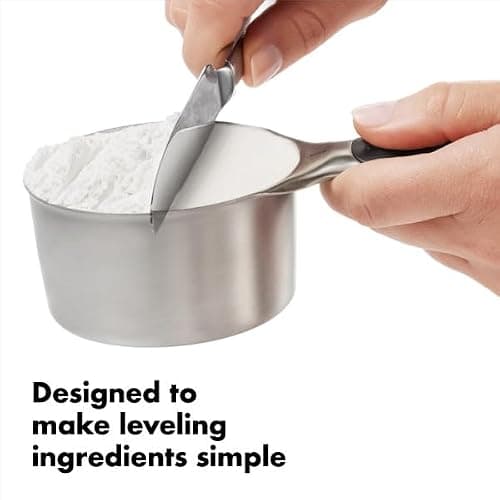 OXO Good Grips 4 Piece Stainless Steel Measuring Cups with Magnetic Snaps thumbnail 5