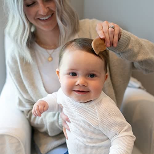 Dr. Brown's Soft and Safe Baby Brush + Comb thumbnail 4