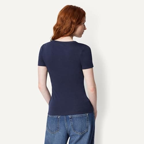 Fitted T-Shirt thumbnail 3