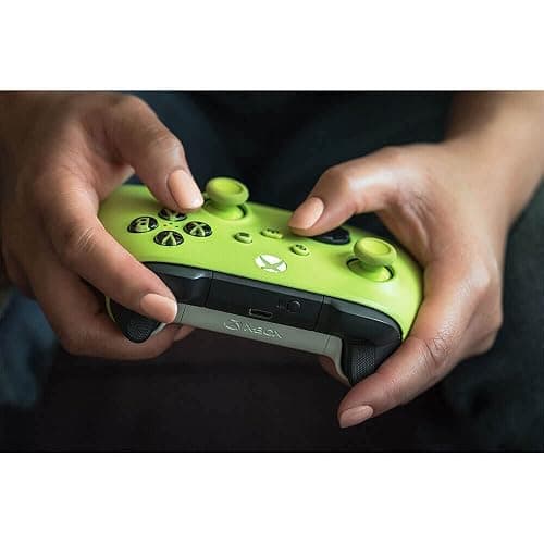 Xbox Core Wireless Gaming Controller – Electric Volt Series X|S, One, Windows PC, Android, and iOS thumbnail 7