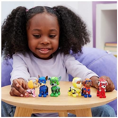 Paw Patrol: The Mighty Movie, Toy Figures Gift Pack, with 6 Collectible Action Figures, Kids Toys for Boys and Girls Ages 3 and up thumbnail 2