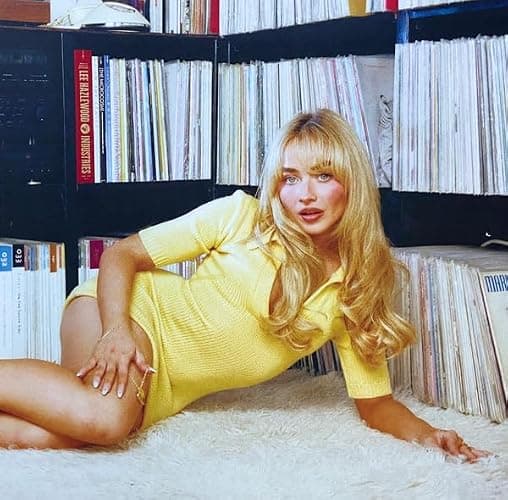 Sabrina Carpenter Short n' Sweet Moonlight thumbnail 2