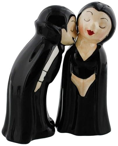 Pacific Giftware Vampire Love at First Bite Magnetic Kissing Ceramic Salt and Pepper Shakers Set - Image 1