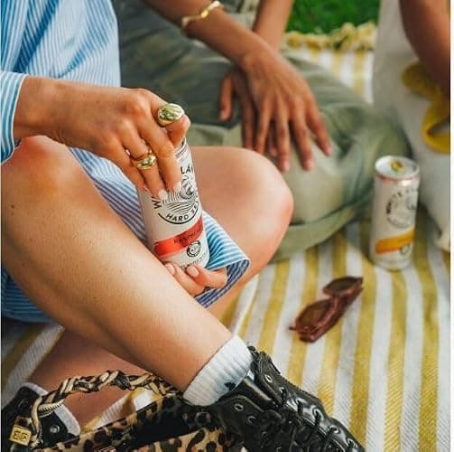 White Claw Raspberry - Raspberry thumbnail 4
