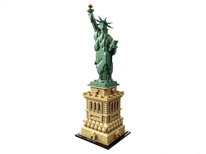 LEGO Architecture Statue of Liberty 21042 Model Building Set - Collectible New York City Souvenir, Creative Home Décor or Office Centerpiece, Great Gift Idea for Adults and Teens thumbnail 5