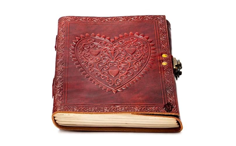 MONTEXOO Celtic Heart Handmade Vintage Large 8'' Embossed Leather Bound Journal With Lock For Men Women Blank pages personal Diary notebook journal gift6 x 8 thumbnail 3