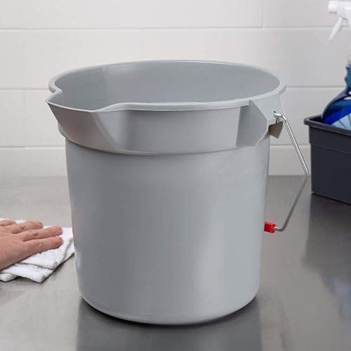 Rubbermaid Commercial Products Brute Heavy-Duty Round Bucket, 10-Quart/2.5 Gallon, Gray, Corrosive-Resistant Pail with Handle for Professional/Janitorial Cleaning and Material Transport thumbnail 2