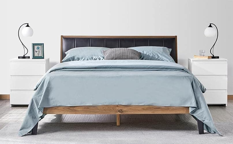 Yaheetech Nightstand with 3 Drawers, Wooden Bedside Table with Storage, Small Bedside Storage Cabinet Unit with Sturdy Base for Bedroom/Small Space, White thumbnail 2