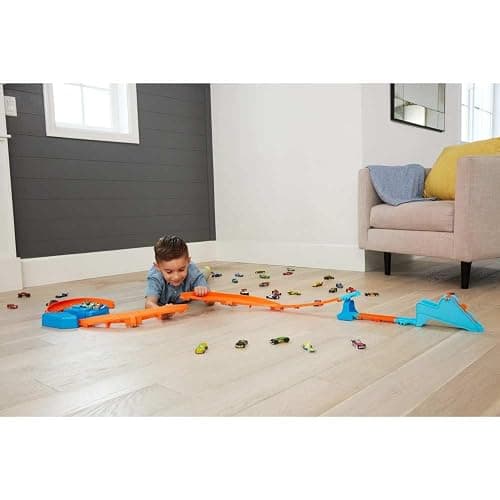 Hot Wheels Toy Car Track Set, Deluxe Building Box with Motorized Booster, 1:64 Scale Vehicle, Speed Snap Track, Boosted Jump Speedway thumbnail 2