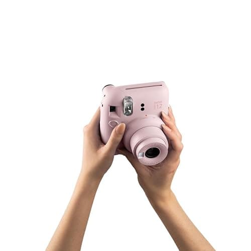 instax Mini Appareil Photo instantané 12, Exposition Automatique avec Objectif Selfie intégré, Rose Fleuri thumbnail 2