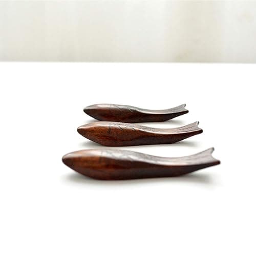 SHERCHPRY Japanese Style Small Fish Wood Chopsticks Holder Rest Set 6Pcs Handmade Round Drum Design for Chopsticks Forks Spoons Tableware thumbnail 5