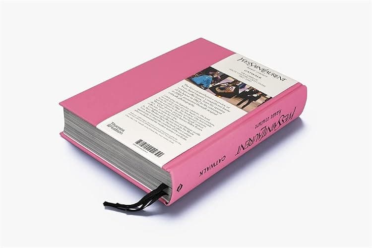 Yves Saint Laurent Catwalk: The Complete Haute Couture Collections 1962-2002: Official and Authorized thumbnail 3