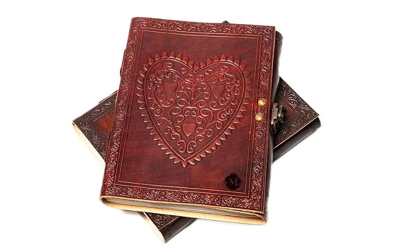 MONTEXOO Celtic Heart Handmade Vintage Large 8'' Embossed Leather Bound Journal With Lock For Men Women Blank pages personal Diary notebook journal gift6 x 8 thumbnail 4