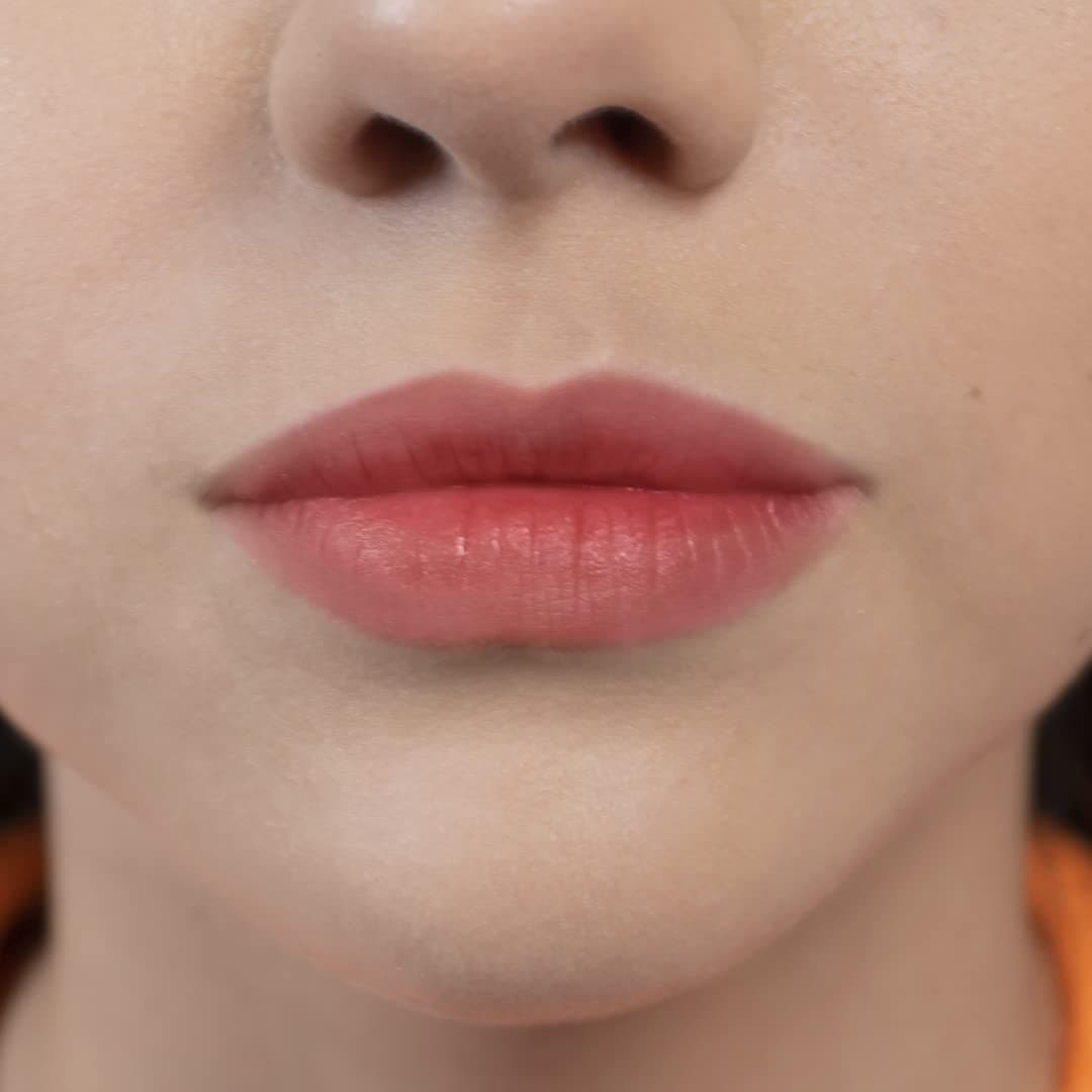 Republic Cosmetics Yuya Tinta multiusos Yin Yang de larga duración para labios, ojos y mejillas con extracto de Aloe Vera Color Rojo thumbnail 4