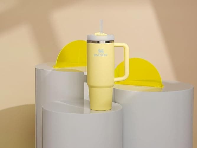 Stanley Quencher H2.0 Tumbler with Handle and Straw 30 oz | Flowstate 3-Position Lid | Cup Holder Compatible for Travel | Insulated Stainless Steel Cup | BPA-Free | Pomelo - 30 Ounces - Pomelo thumbnail 6