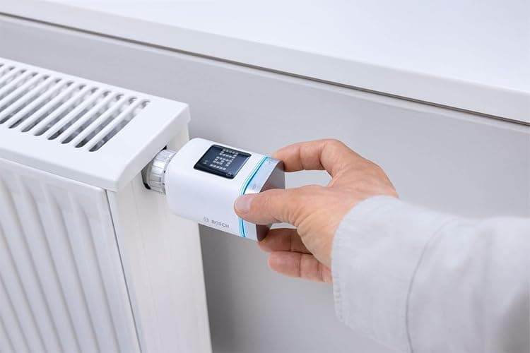 Bosch Smart Home Heizkörperthermostat II, 3er Set, smarte Thermostate mit App-Funktion, kompatibel mit Amazon Alexa, Apple HomeKit, Google Home - Amazon Edition thumbnail 4