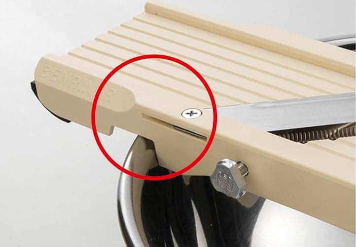 Benriner Mandoline Slicer with 4 Blades, Japanese Stainless Steel, BPA Free, 12.75 x 3.625-Inches, Beige thumbnail 10