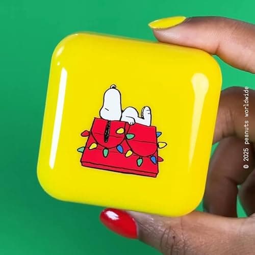 Starface Hydro-Star® Sleepy Snoopy Compact + Hydrocolloid Pimple Patch, 32 | Dermatologist Tested • Covers and Protects Visible Spots • Absorbs Pimple Gunk thumbnail 3
