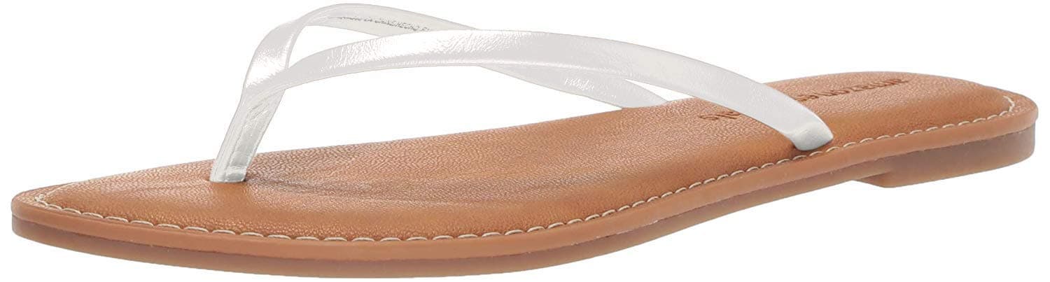 Amazon Essentials Women's Thong Sandal - Image 1