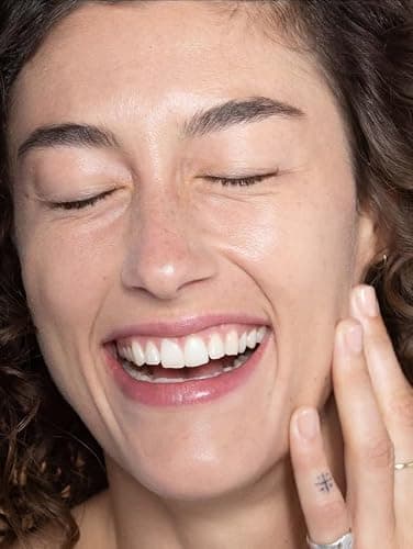 ILIA - Super Serum Skin Tint SPF 40 | Non-Comedogenic, Vegan, LIghtweight to Help Against Blue Light, + Pollution while Hydrating, Smoothing, + Refining (Diaz ST7, 1 fl oz | 30 ml) thumbnail 8