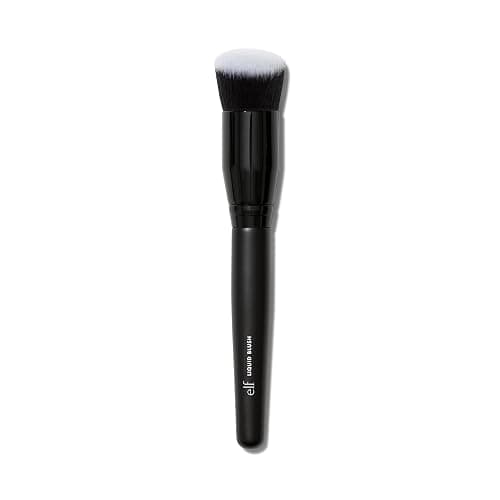e.l.f. Camo Liquid Blush Brush, Angled Blush Brush Ideal For Applying & Blending Colours On Cheeks, Soft, Dense Bristles, Vegan & Cruelty-free - Image 1