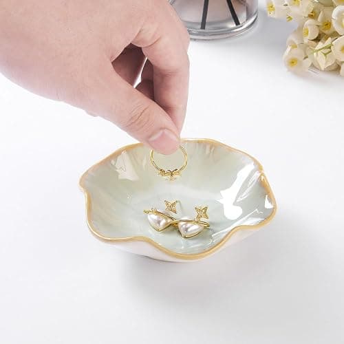 JAMEND CLXP 2PCS Lotus Leaf Shape Ring Holder Dish, Small Key Bowl, Ceramic Trinket Tray Jewelry Dish Organizing Necklace Earrings for Mom Friend Sister, All Jewelries Are NOT Included, Light Green.… thumbnail 5