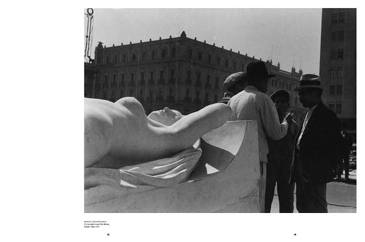 Bystander: A History of Street Photography thumbnail 6