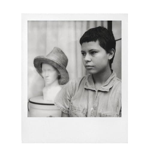 Polaroid B&W Film for I-Type (6001) thumbnail 5