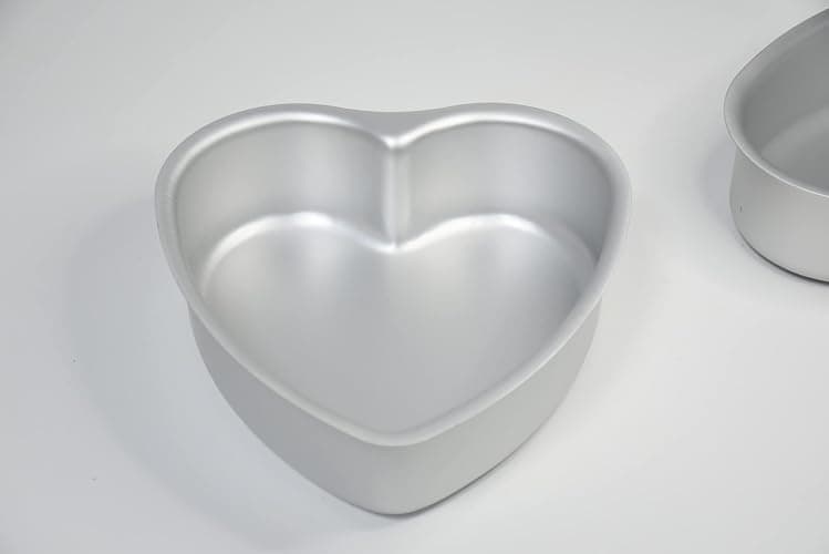 kefyixc set of 3 Heart-shaped cake pan,6 inch heart-shaped cake tin, aluminum, for weddings, parties, family and other occasions cake (6 x 2 Inch,Set of 3) thumbnail 4