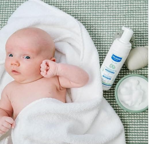 Mustela Newborn Arrival Gift Set - Baby Skincare & Bath Time Essentials - Natural & Plant Based - 5 Items Set thumbnail 11