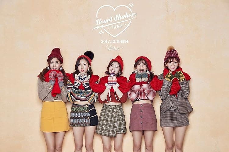 Twice -[Merry & Happy]1st Repackage Happy Ver CD+84p Photo Book+3p Photo Cards+1p Post Card+1p Sticker K-POP SEALED thumbnail 7
