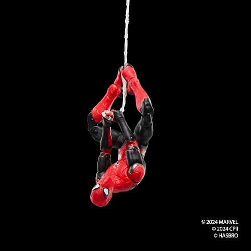 Marvel Legends Series Spider-Man (Upgraded Suit), Spider-Man: Far from Home Collectible 6-Inch Scale Action Figure thumbnail 4