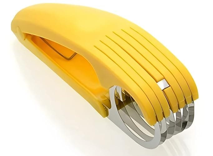 Guyuyii Banana Slicer - Quick and Safe Banana Cutter for Even Slices, Easy Kitchen Gadget for Kids and Adults, Perfect for Snacks, Fruit Salads, Desserts and Meal Prep - Image 1